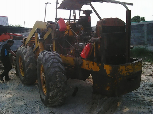 ขายรถตักล้อยางTCM 6 สูบน้ำหนักรถเกือบ 8ตัน ยกสูงสุด3.4 ม.ลดสดๆ 100,000 ขายรถตักล้อยางTCM 6 สูบน้ำหนักรถเกือบ 8ตัน ยกสูงสุด3.4 ม.ลดสดๆ 100,000