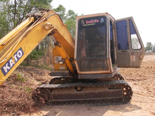 ต้องการขาย รถแม็คโฮ KATO รุ่น5