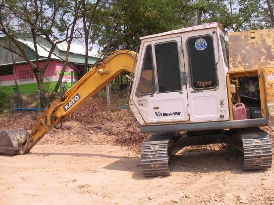 ต้องการขาย รถแม็คโฮ KATO รุ่น5