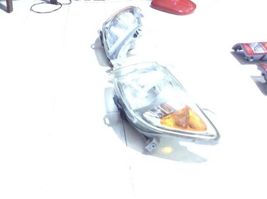 ขายไฟหน้าวีโก้ 05พร้อมหลอดไฟหน้า 2 ข้าง