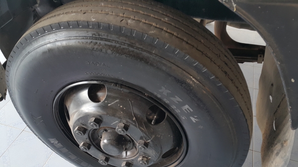 ขายรถ 10 ล้อ 2 เพลา กระบะเหล็กดั้ม ISUZU FXZ 270 ปี.46 ปรายปี รถสวย ยางเต็ม ราคาแค่.1650000 ต่อรอง สนใจโทรจองด่วน