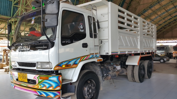 ขายรถ 10 ล้อ 2 เพลา กระบะเหล็กดั้ม ISUZU FXZ 270 ปี.46 ปรายปี รถสวย ยางเต็ม ราคาแค่.1650000 ต่อรอง สนใจโทรจองด่วน