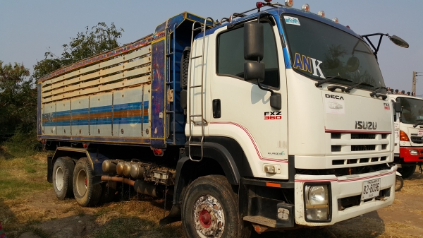 ขายรถ 10 ล้อ 2 เพลา กระบะเนียมดั้ม ISUZU 360 ปี.53 ปรายปี ราคาย้อมๆแค่.1980000 สนใจรีบจองด่วน