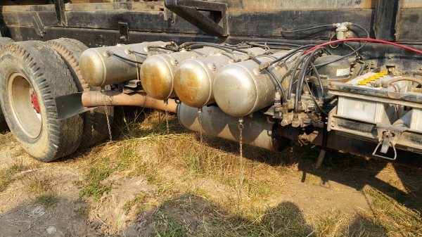 ขายรถ 10 ล้อ 2 เพลา กระบะเนียมดั้ม ISUZU 360 ปี.53 ปรายปี ราคาย้อมๆแค่.1980000 สนใจรีบจองด่วน