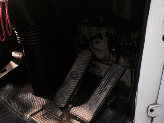 ขาย6ล้อ เดก้า195ปี48กระบะยาว6เมตรติดเครนTADANO 5ตัน