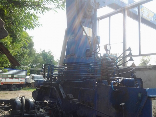 ขาย6ล้อ เดก้า195ปี48กระบะยาว6เมตรติดเครนTADANO 5ตัน