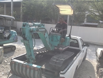 ลงให้ดูตอนลงรถก่อนนะครับ รายละเอียดเดี๋ยวตามมา รถขุด แบคโฮ KUBOTA : KH007 ลงให้ดูตอนลงรถก่อนนะครับ รายละเอียดเดี๋ยวตามมา รถขุด แบคโฮ KUBOTA : KH007