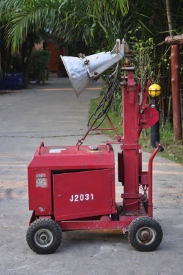 ายสปอร์ตไลท์ DENYOเครื่องDIESEL พร้อมทาเวอร์เครนสูง สวยเดิมจากญี่ปุ่นยังไม่เคยใช้ในไทย 28,000เท่านั้น!!