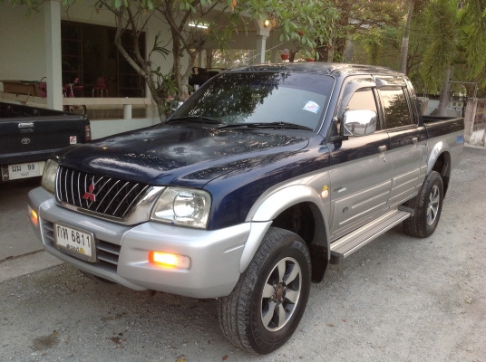 ขายมิตซูบิชิสตราด้า 4 ประตู โฟวิล ขายราคา 155000 บาท คับ ขายมิตซูบิชิสตราด้า 4 ประตู โฟวิล ขายราคา 155000 บาท คับ