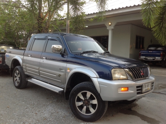 ขายมิตซูบิชิสตราด้า 4 ประตู โฟวิล ขายราคา 155000 บาท คับ ขายมิตซูบิชิสตราด้า 4 ประตู โฟวิล ขายราคา 155000 บาท คับ