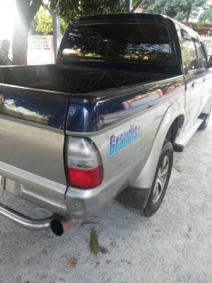 ขายมิตซูบิชิสตราด้า 4 ประตู โฟวิล ขายราคา 155000 บาท คับ ขายมิตซูบิชิสตราด้า 4 ประตู โฟวิล ขายราคา 155000 บาท คับ