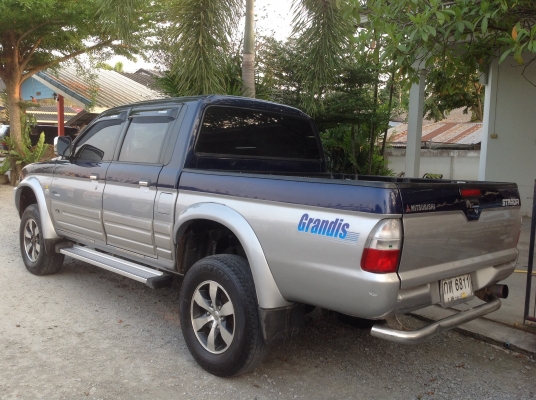 ขายมิตซูบิชิสตราด้า 4 ประตู โฟวิล ขายราคา 155000 บาท คับ ขายมิตซูบิชิสตราด้า 4 ประตู โฟวิล ขายราคา 155000 บาท คับ