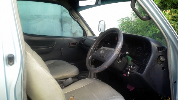 TOYOTA HIACE 2.5 พ.พาวเวอร์ปี 97