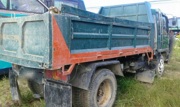 รถฮีโน่ 6 ล้อดั้ม  KL340  150 แรงม้า. ( รถห้าง. )  สนใจติดต่อ  081 - 6079515