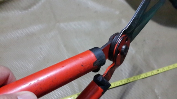 BAHCO ฝรั่งเศสครับ กรรไกรแต่งพุ่ม ดายหญ้า สารพัดครับ BAHCO ฝรั่งเศสครับ กรรไกรแต่งพุ่ม ดายหญ้า สารพัดครับ