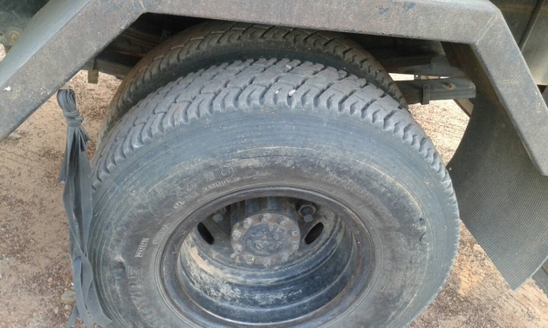 รถฮีโน่ 6 ล้อดั้ม FC9J 175 แรงม้า. ปี 55  ( รถวิ่ง 6x,xxx กว่า กม. )   สนใจติดต่อ  081 - 6079515