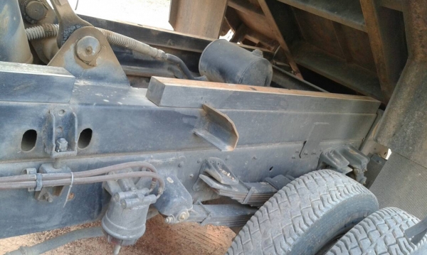 รถฮีโน่ 6 ล้อดั้ม FC9J 175 แรงม้า. ปี 55  ( รถวิ่ง 6x,xxx กว่า กม. )   สนใจติดต่อ  081 - 6079515