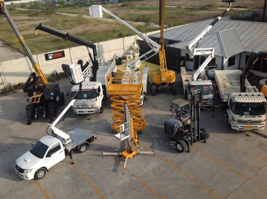 ให้เช่ารถบรรทุกติดเครน HIAB รายวัน สัปดาห์ เดือน ปี