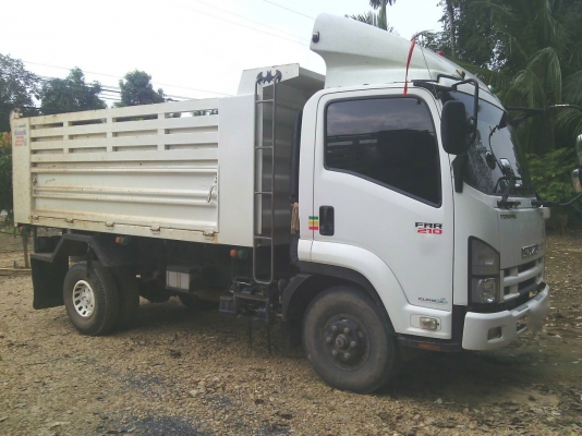 รถอีซูซุ 6 ล้อดั้ม FRR 210 แรงม้า. ปี 54 ( รถวิ่ง 1xx,xxx กว่า กม. ) สนใจติดต่อ 081 - 6079515 รถอีซูซุ 6 ล้อดั้ม FRR 210 แรงม้า. ปี 54 ( รถวิ่ง 1xx,xxx กว่า กม. ) สนใจติดต่อ 081 - 6079515