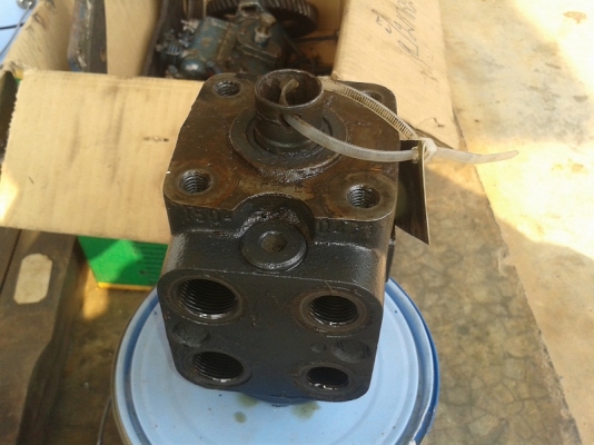 ขายแล้วเฮียปาล์ม พุพง มอเตอร์พวงมาลัยรถไถฟอร์ด 5610s 6610s 6640NH ตรงรุ่นเก่านอกแท้ตัวละ6,500บาท.