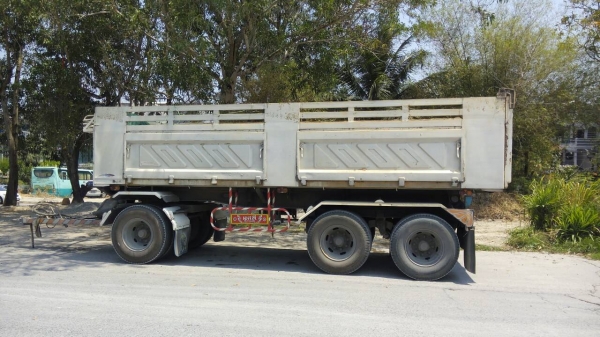 รถฮีโน่ 10 ล้อดั้ม  320 แรงม้า. ปี  47  ( ขายแม่ , ลูก )   สนใจติดต่อ  081 - 6079515