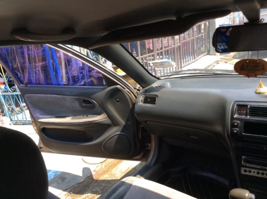 ขายครับ toyota corola 1.6. ท๊อปสุด ออโต้ ไฟฟ้าทั้งคัน เครื่องเกียรช่วงล่างดีภายในสวยสะอาด พร้อมใช้ แอรหนาวมวิ่งไกลสะบาย สีไม่สวยครับเก็บสีอย่างเดียวจบเลย. ราคา39000 งดต่อลอง กอล์ฟครับ085-359-4089หรือ082-494-5768 ดูรถสายไหมวงศกร24ชม