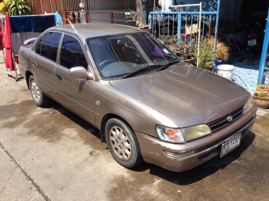 ขายครับ toyota corola 1.6. ท๊อปสุด ออโต้ ไฟฟ้าทั้งคัน เครื่องเกียรช่วงล่างดีภายในสวยสะอาด พร้อมใช้ แอรหนาวมวิ่งไกลสะบาย สีไม่สวยครับเก็บสีอย่างเดียวจบเลย. ราคา39000 งดต่อลอง กอล์ฟครับ085-359-4089หรือ082-494-5768 ดูรถสายไหมวงศกร24ชม