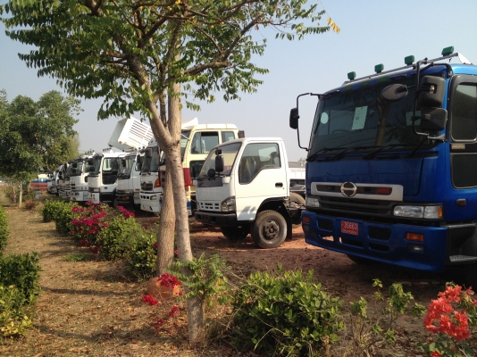 ศูนย์รวมรถบรรทก 10 ล้อ 12 ล้อ มากมายหลายรุ่น มีทั้ง 6 ล้อ 10 ล้อ 12 ล้อ เครน กระบะดั้มพ์ หางพื้นเรียบ ทางเซมิ  ราคาไม่แพงทุกคันพร้อมทะเบียน สนใจติดต่อได้ ราคากันเอง