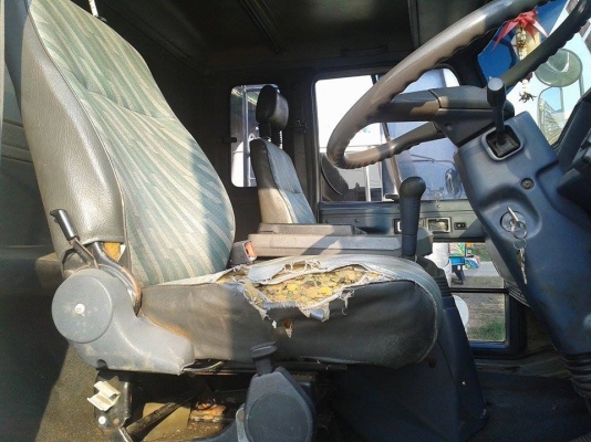 ขายสิบล้อ1เพลา อีซูซุร็อกกี้พื้นเรียบ เครื่อง6BG1 175แรง พ.เพาเวอร์ เบรกทิฟฟี่ เครื่องดี คัชซีสวย ยางดี ภายในสวย สภาพพร้อมใช้งาน เอกสารพร้อมโอน สนใจโทร 090-8588220คุณนะ 093-3258446คุณบิวตี้ ID:narong498 หรือ www.truck.in.th/498 หรือfb:ณรงค์ ซื้อขายรถมือสอ ขายสิบล้อ1เพลา อีซูซุร็อกกี้พื้นเรียบ เครื่อง6BG1 175แรง พ.เพาเวอร์ เบรกทิฟฟี่ เครื่องดี คัชซีสวย ยางดี ภายในสวย สภาพพร้อมใช้งาน เอกสารพร้อมโอน สนใจโทร 090-8588220คุณนะ 093-3258446คุณบิวตี้ ID:narong498 หรือ www.truck.in.th/498 หรือfb:ณรงค์ ซื้อขายรถมือสอ