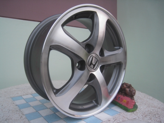 ขายล้อแม็ก honda civic fd 15"x5.5" et45 5 รู 114.3 ทำสีใหม่ครับ สีเทาหน้าเงา ขายทั้งชุด 4,900 บาทครับ vigo เตี้ย, innova ใส่แทนล้อกะทะได้เลยครับ สนใจติดต่อเล็กคลองสามครับ 081-3747940 ขายล้อแม็ก honda civic fd 15"x5.5" et45 5 รู 114.3 ทำสีใหม่ครับ สีเทาหน้าเงา ขายทั้งชุด 4,900 บาทครับ vigo เตี้ย, innova ใส่แทนล้อกะทะได้เลยครับ สนใจติดต่อเล็กคลองสามครับ 081-3747940