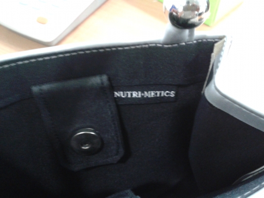 กระเป๋าสตรี NUTRI METICS แบบสวย กระเป๋าสตรี NUTRI METICS แบบสวย