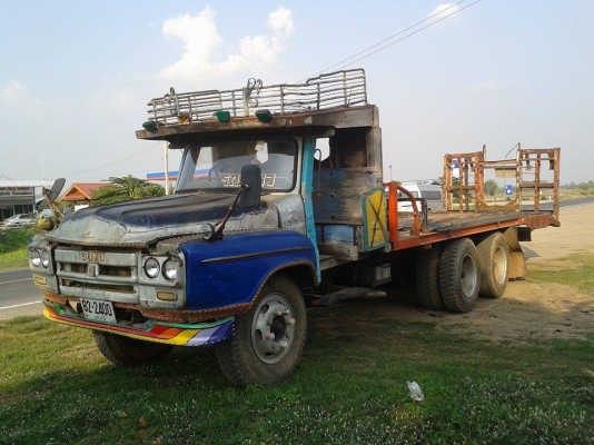 ขายสิบล้อ1เพลา เทรลเลอร์หัวยาว เครื่องEH700 168แรง เครื่องดี คัชซีสวย ยางดีสภาพพร้อมใช้งาน เอกสารพร้อมโอน สนใจโทร 090-8588220คุณนะ 093-3258446คุณบิวตี้ ID:narong498 หรือ www.truck.in.th/498 หรือfb:ณรงค์ ซื้อขายรถมือสอง(เว็บไซต์ส่วนตัว)