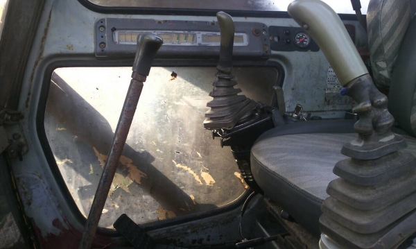 รถขุดSHซูมิโตโม. ขนาด120 เอกสารอินวอยน์...รถสภาพดี เอวดีเครื่องดี รุ่นใหนลองดูรถพร้อมใช้