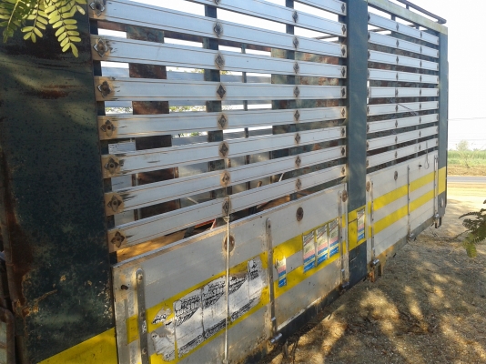 กระบะรถล่องอลูมิเนียมสวย ๆ มาแล้วครับ