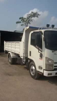 ขายอีซูซุ NMR หกล้อดั้ม 130 แรงม้า