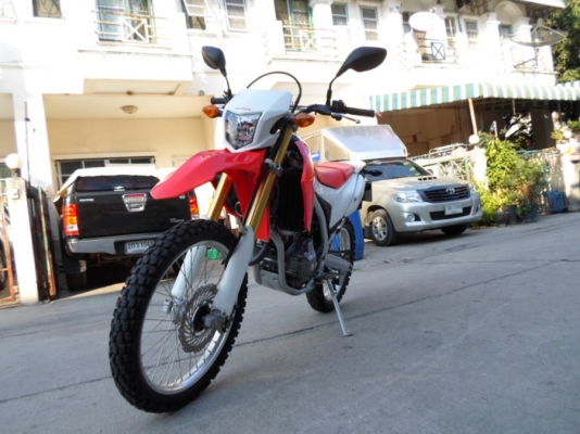 ยังไงก็ขาย CRF 250 ปี 55 สตาร์ทมือ สวยๆ สภาพนางฟ้า เก่าเก็บ เอาสารชุดโอนครบ พร้อมใช้งาน