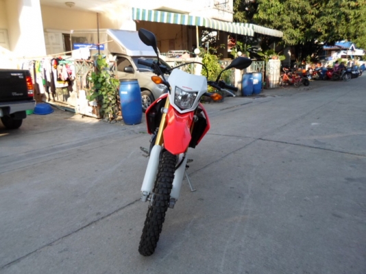 ยังไงก็ขาย CRF 250 ปี 55 สตาร์ทมือ สวยๆ สภาพนางฟ้า เก่าเก็บ เอาสารชุดโอนครบ พร้อมใช้งาน