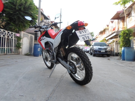 ยังไงก็ขาย CRF 250 ปี 55 สตาร์ทมือ สวยๆ สภาพนางฟ้า เก่าเก็บ เอาสารชุดโอนครบ พร้อมใช้งาน