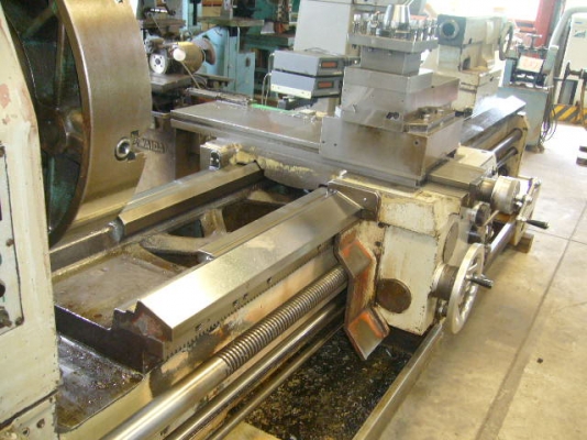 ขายเครื่องกลึงงานหนักDAINICHI Lathe DHM 880&phi;X2,500M/M Chuck: 600&phi; Year: 1971