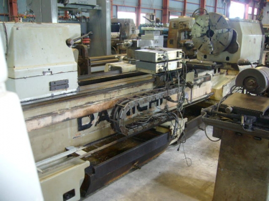 ขายเครื่องกลึงงานหนักDAINICHI Lathe DHM 880&phi;X2,500M/M Chuck: 600&phi; Year: 1971