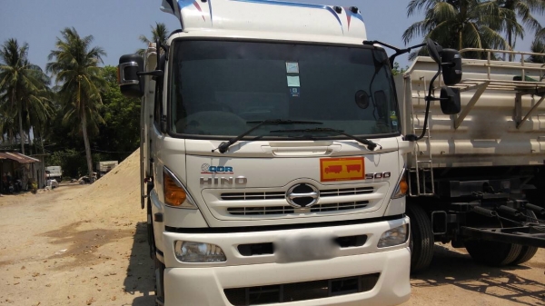 รถฮีโน่ 12 ล้อ หัวลาก 380 แรงม้า. ปี 57  ( ขายแม่ , ลูก )   สนใจติดต่อ  081 - 6079515