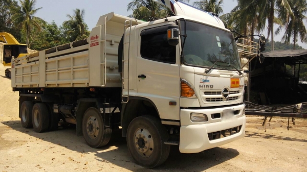 รถฮีโน่ 12 ล้อ หัวลาก 380 แรงม้า. ปี 57  ( ขายแม่ , ลูก )   สนใจติดต่อ  081 - 6079515