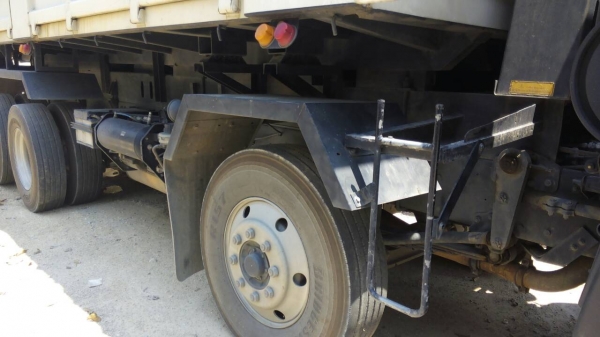 รถฮีโน่ 12 ล้อ หัวลาก 380 แรงม้า. ปี 57  ( ขายแม่ , ลูก )   สนใจติดต่อ  081 - 6079515