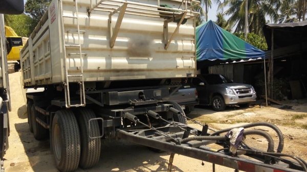 รถฮีโน่ 12 ล้อ หัวลาก 380 แรงม้า. ปี 57  ( ขายแม่ , ลูก )   สนใจติดต่อ  081 - 6079515