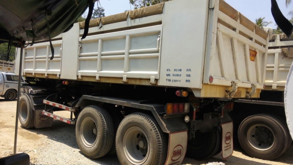 รถฮีโน่ 12 ล้อ หัวลาก 380 แรงม้า. ปี 57  ( ขายแม่ , ลูก )   สนใจติดต่อ  081 - 6079515