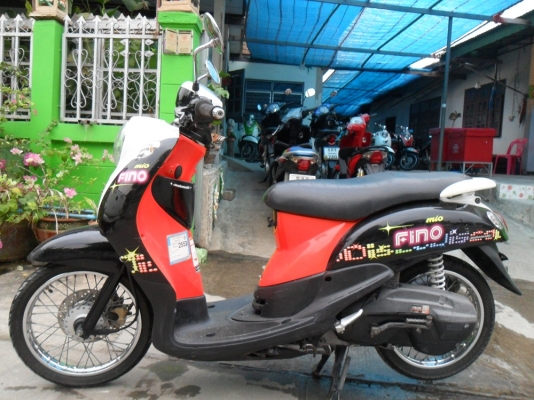fino ปี52 รถเดิม สีสวยเครื่องดีเอกสารพร้อมโอน