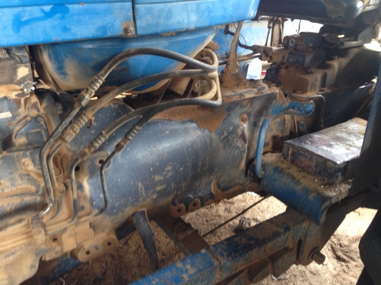 ขายรถไถFORD 1 เพลา เสื้อลาย เลขเกียร์ EONN-7006-FA ท้ายเบาะ EONN501-EA รถสวยสภาพดีพร้อมใช้งาน อุปกรณ์ครบพร้อม มีใบมีดดันหน้า ผาน7สภาพดีมากพร้อมใช้งาน ทะเบียนพร้อมโอน เครื่องแห้งแรงดี ระบบไฮดรอลิกส์ดี  ราคา 348,000บาท คูณ ชัยยา อ.สตึก โทร 089-8451887 081-9