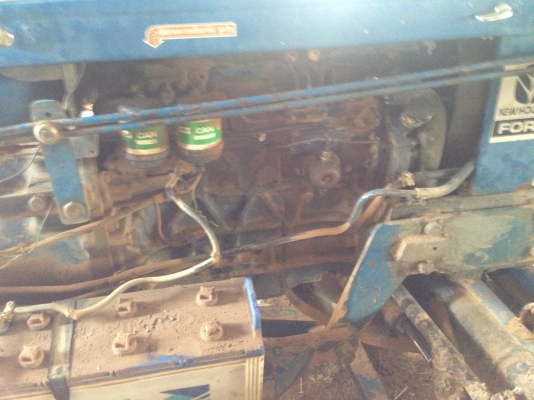 ขายรถไถFORD 1 เพลา เสื้อลาย เลขเกียร์ EONN-7006-FA ท้ายเบาะ EONN501-EA รถสวยสภาพดีพร้อมใช้งาน อุปกรณ์ครบพร้อม มีใบมีดดันหน้า ผาน7สภาพดีมากพร้อมใช้งาน ทะเบียนพร้อมโอน เครื่องแห้งแรงดี ระบบไฮดรอลิกส์ดี  ราคา 348,000บาท คูณ ชัยยา อ.สตึก โทร 089-8451887 081-9