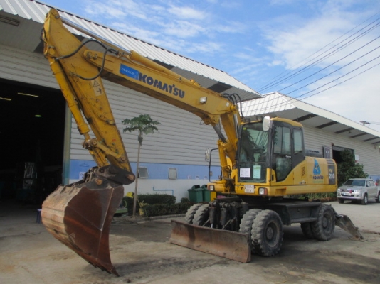 รถขุดล้อยาง KOMATSU PW200-7K รถนอกนำเข้า