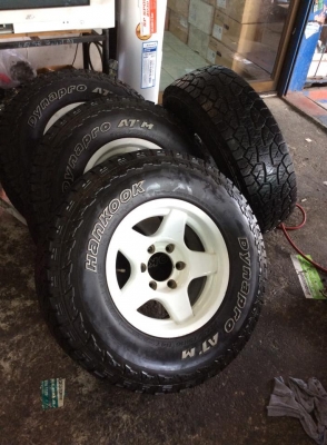 ล้อเบรนท์เล่ ขอบ16 พร้อมยาว 265-75-16 ปี12